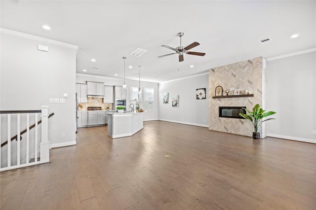 4007 Centre Valley Lane, Houston, TX 77043