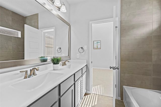 4007 Centre Valley Lane, Houston, TX 77043