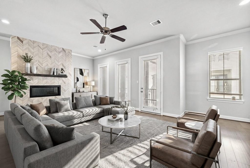 4007 Centre Valley Lane, Houston, TX 77043