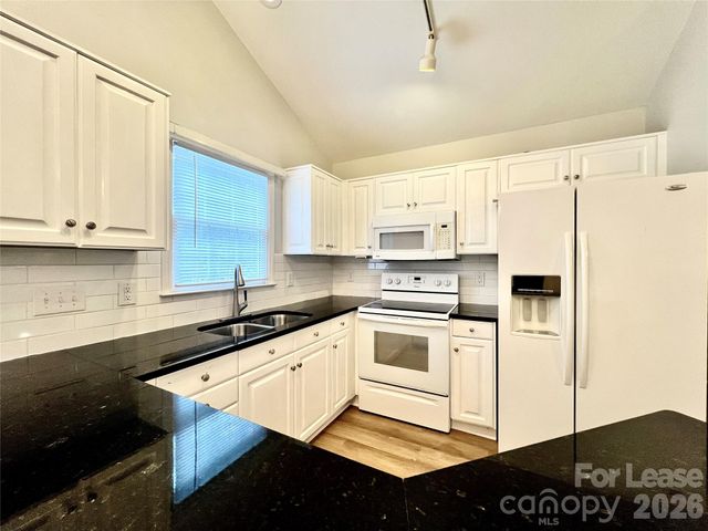 4409 Stonefield Drive, Charlotte, NC 28269