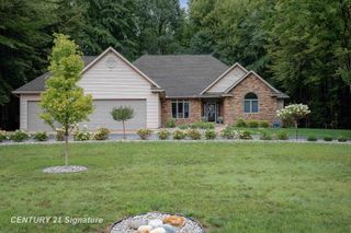 2262 N Rolling Ridge Drive, Midland, MI 48642