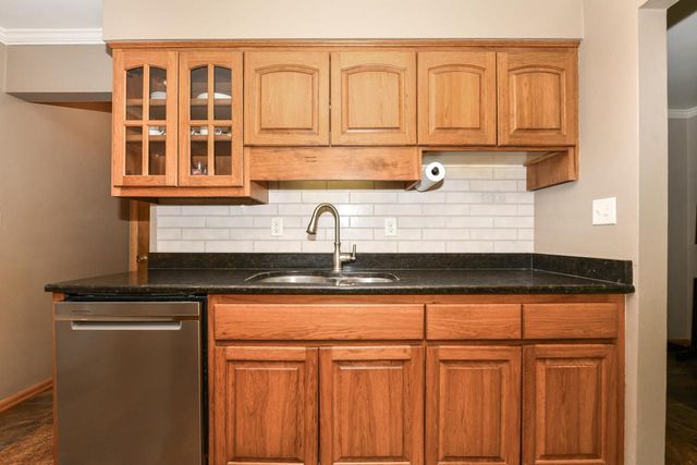 1900 N 166th STREET, Brookfield, WI 53005