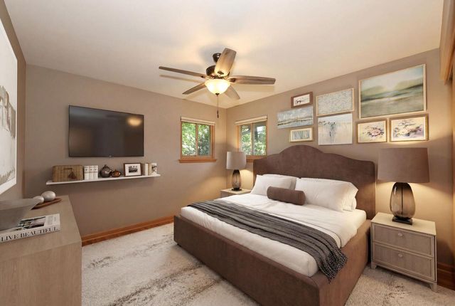 1900 N 166th STREET, Brookfield, WI 53005