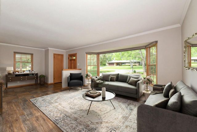 1900 N 166th STREET, Brookfield, WI 53005