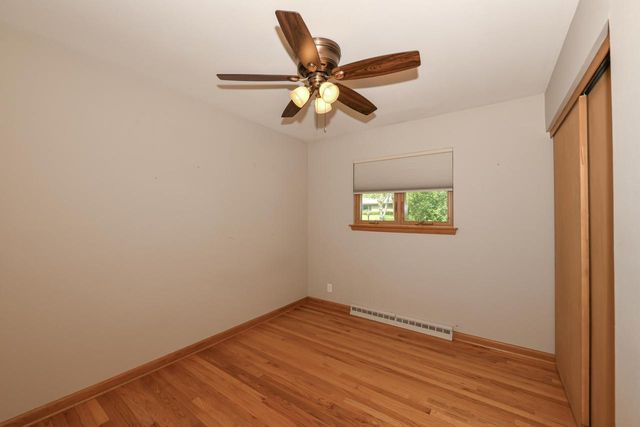 1900 N 166th STREET, Brookfield, WI 53005