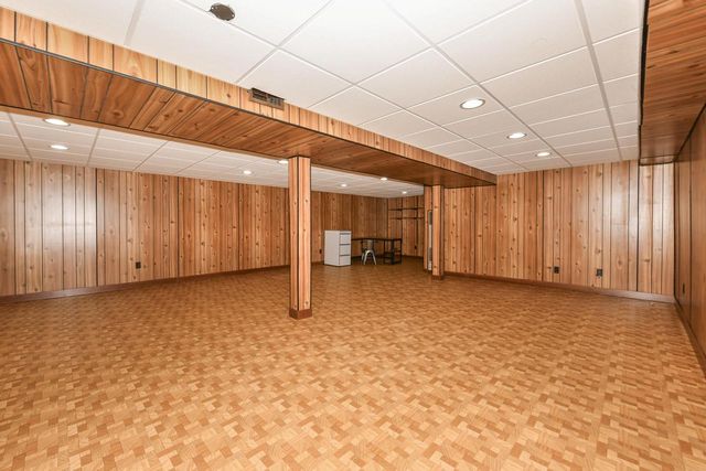 1900 N 166th STREET, Brookfield, WI 53005