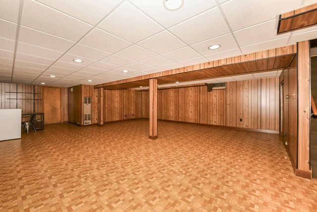 1900 N 166th STREET, Brookfield, WI 53005