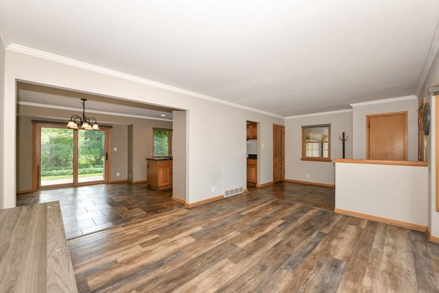 1900 N 166th STREET, Brookfield, WI 53005