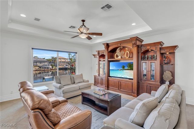 1519 HERMITAGE LN, Cape Coral, FL 33914