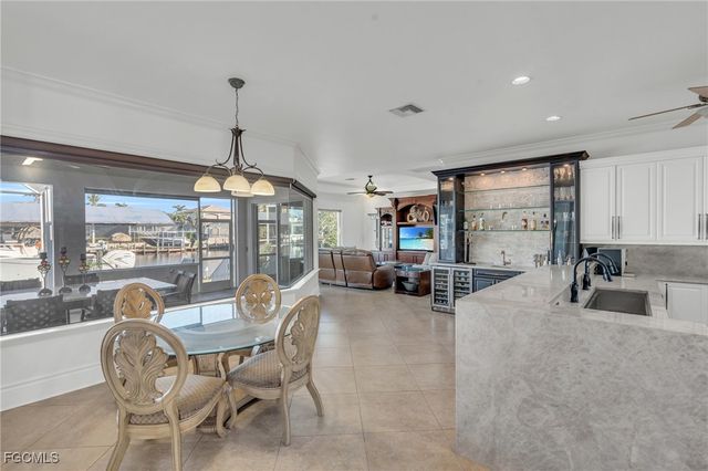 1519 HERMITAGE LN, Cape Coral, FL 33914