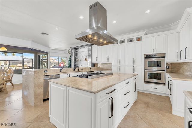 1519 HERMITAGE LN, Cape Coral, FL 33914