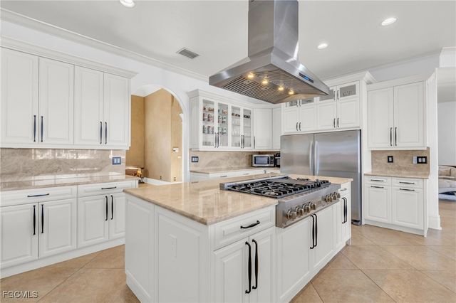 1519 HERMITAGE LN, Cape Coral, FL 33914