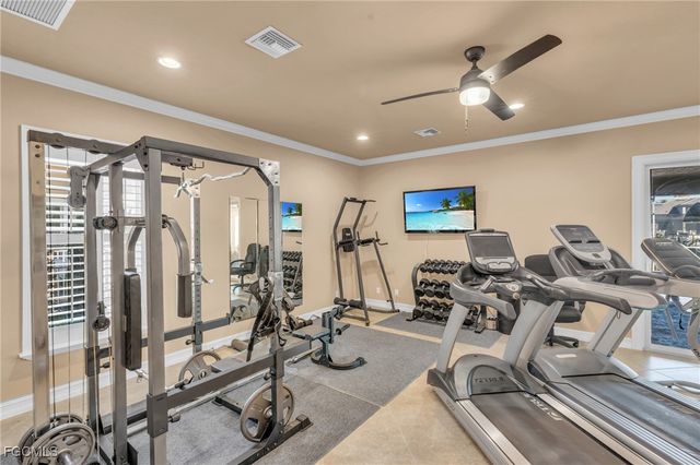 1519 HERMITAGE LN, Cape Coral, FL 33914