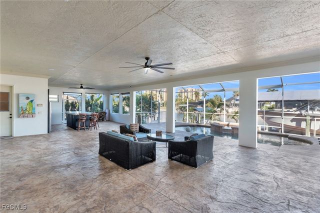 1519 HERMITAGE LN, Cape Coral, FL 33914