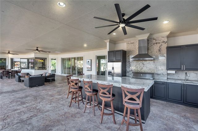 1519 HERMITAGE LN, Cape Coral, FL 33914