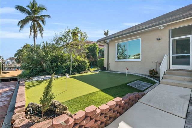 1519 HERMITAGE LN, Cape Coral, FL 33914