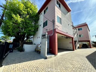 1/2 Fedora Street, Los Angeles, CA 90006