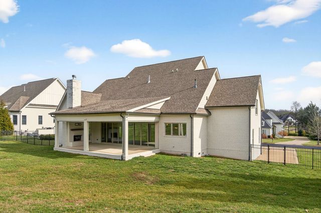 104 Hadley Reserve Ct, Nolensville, TN 37135