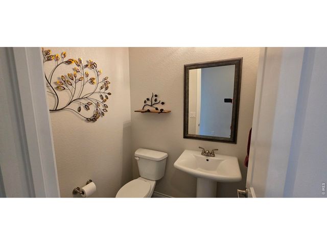 9390 Crestone St, Arvada, CO 80007