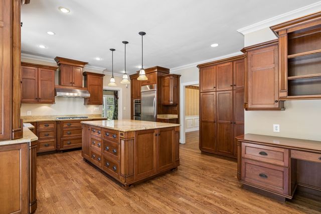 9111 Brentmeade Blvd, Brentwood, TN 37027