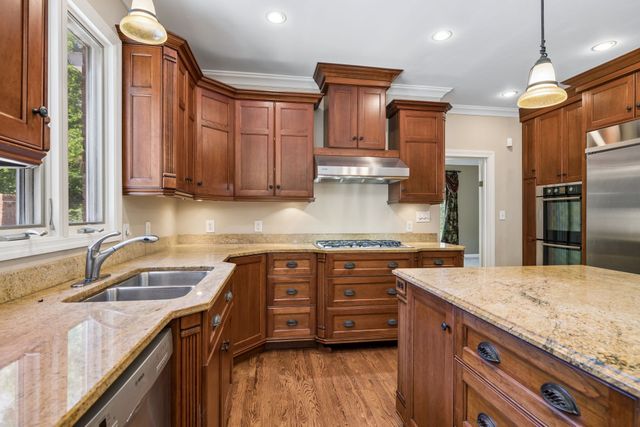 9111 Brentmeade Blvd, Brentwood, TN 37027
