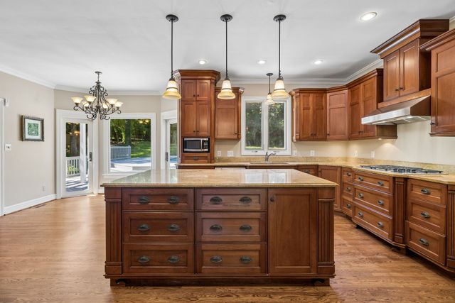 9111 Brentmeade Blvd, Brentwood, TN 37027