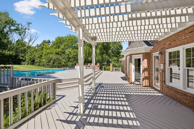 9111 Brentmeade Blvd, Brentwood, TN 37027