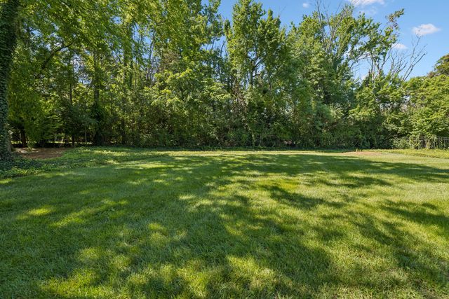 9111 Brentmeade Blvd, Brentwood, TN 37027