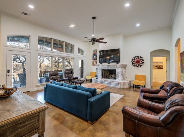 280 Moonlight Bay Drive, Chico, TX 76431