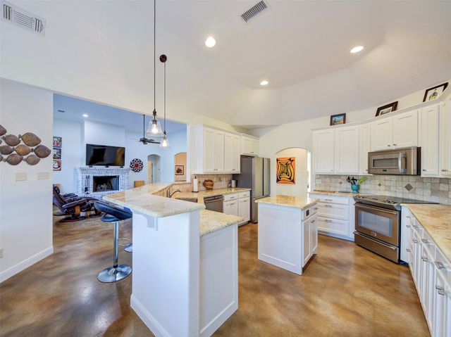 280 Moonlight Bay Drive, Chico, TX 76431