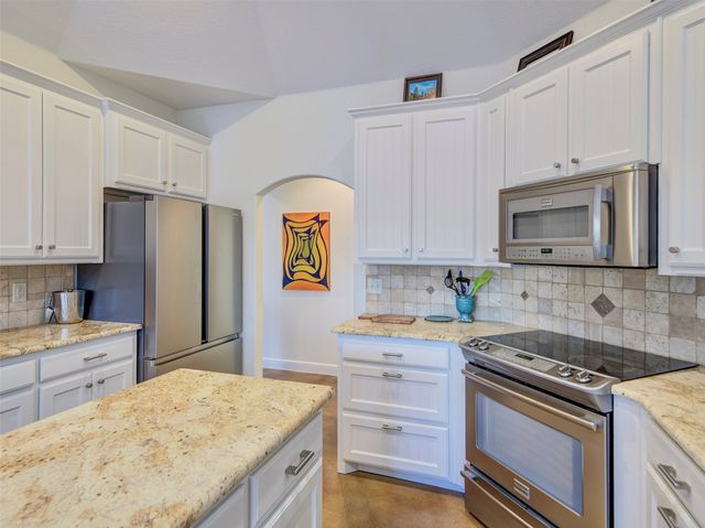 280 Moonlight Bay Drive, Chico, TX 76431