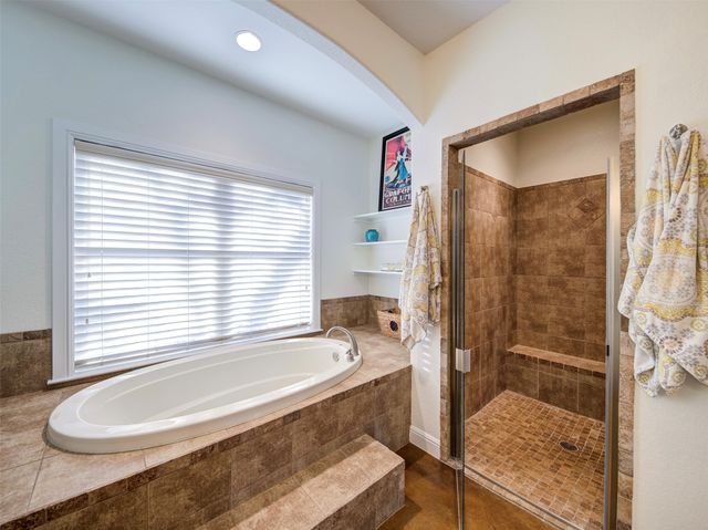 280 Moonlight Bay Drive, Chico, TX 76431