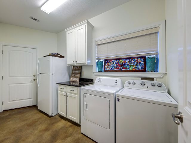 280 Moonlight Bay Drive, Chico, TX 76431