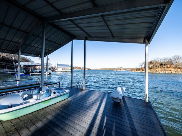 280 Moonlight Bay Drive, Chico, TX 76431