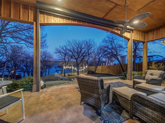 280 Moonlight Bay Drive, Chico, TX 76431