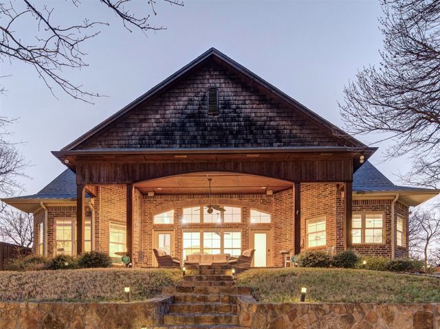 280 Moonlight Bay Drive, Chico, TX 76431