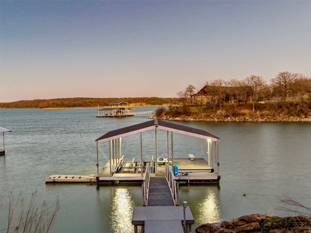 280 Moonlight Bay Drive, Chico, TX 76431