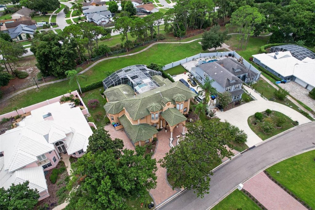 Image 6 of property listing at 7957 S PARK PLACE, Orlando, FL 32819