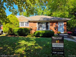 24330 Manistee Street, Oak Park, MI 48237