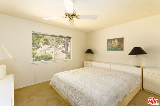 4996 Llano Drive, Woodland Hills (los Angeles), CA 91364