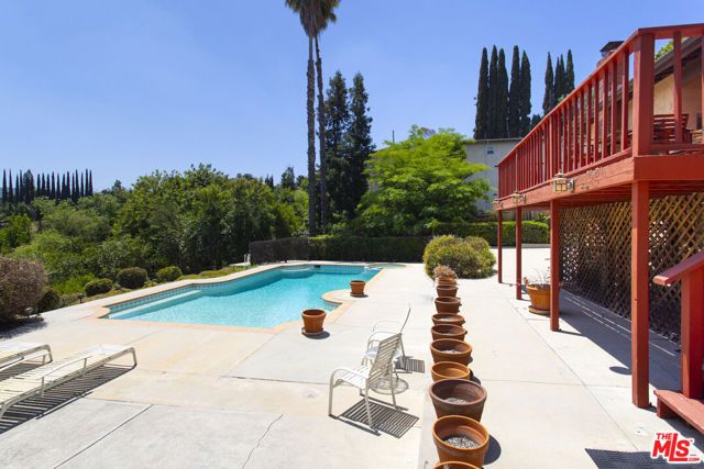 4996 Llano Drive, Woodland Hills (los Angeles), CA 91364