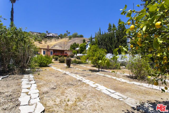 4996 Llano Drive, Woodland Hills (los Angeles), CA 91364