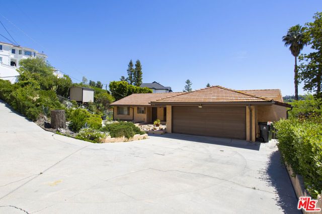 4996 Llano Drive, Woodland Hills (los Angeles), CA 91364