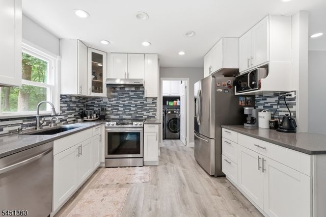 75 Waterloo Rd, Mount Olive Twp., NJ 07828