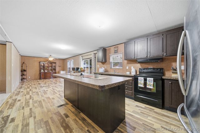 15975 S 187th West Avenue, Kellyville, OK 74039