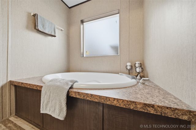 15975 S 187th West Avenue, Kellyville, OK 74039