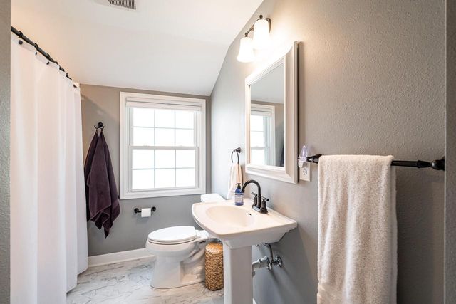 2550 N 93rd STREET, Wauwatosa, WI 53226