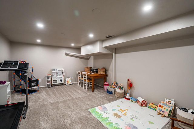 2550 N 93rd STREET, Wauwatosa, WI 53226