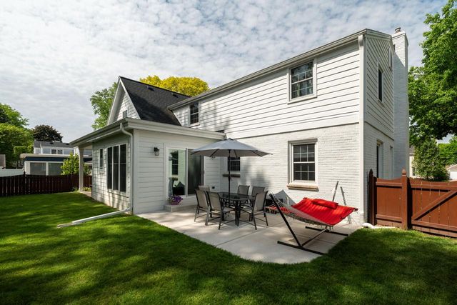 2550 N 93rd STREET, Wauwatosa, WI 53226
