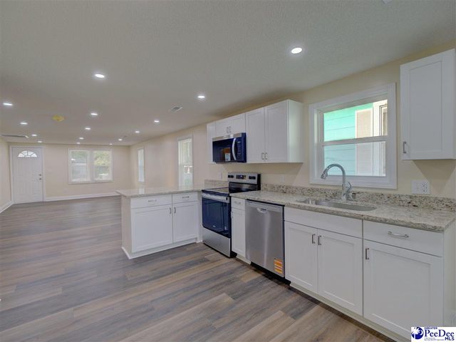 802 1/2 Sumter St, Florence, SC 29501